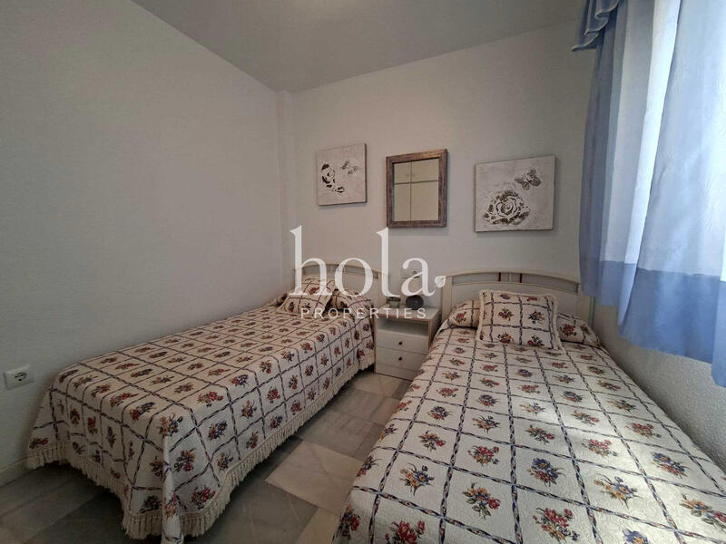 4 slaapkamer Gezinswoning Te koop 4 slaapkamer Gezinswoning Te koop