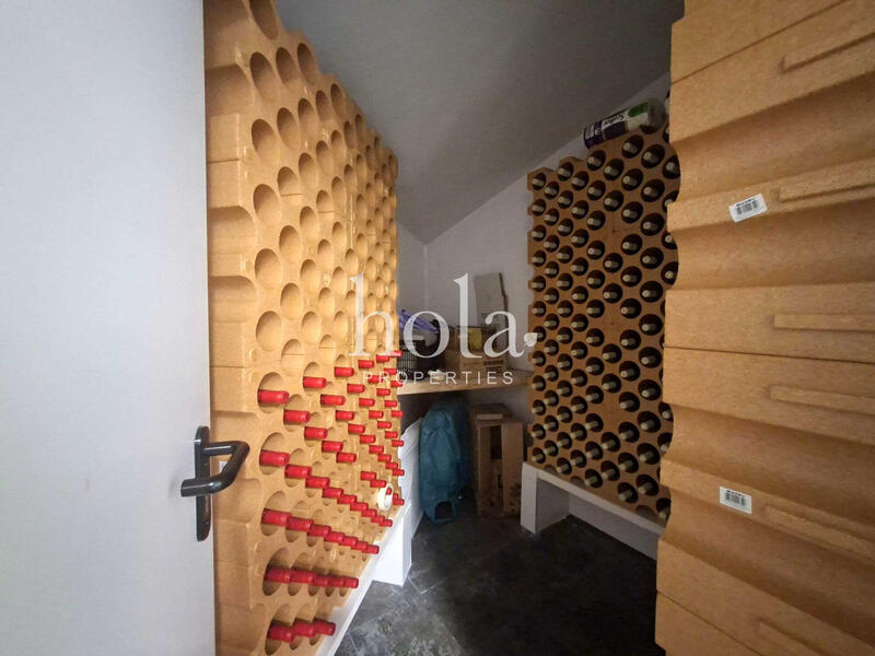 4 slaapkamer Gezinswoning Te koop 4 slaapkamer Gezinswoning Te koop