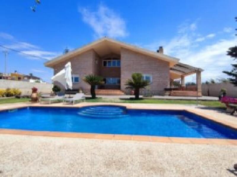 Villa for sale in Benicarló, Castellón