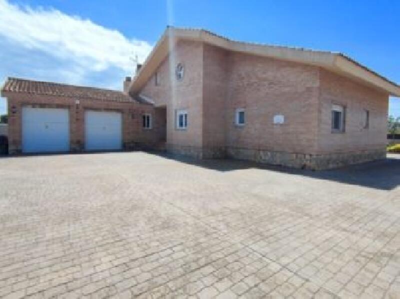 5 Cuarto Villa en venta