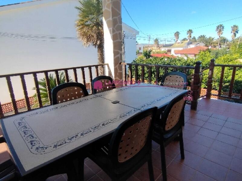 6 bedroom Villa for sale