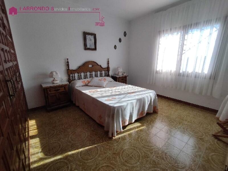 6 bedroom Villa for sale