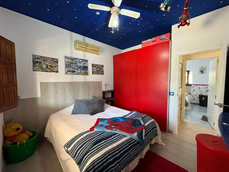 6 soverom Villa til salgs