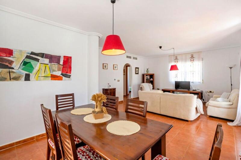 4 Schlafzimmer Villa zu verkaufen