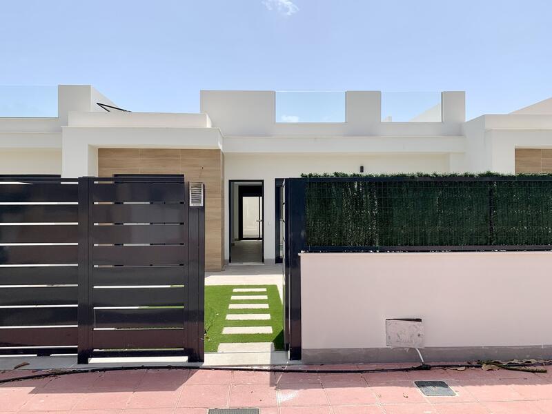 Villa til salg i Roda, Murcia