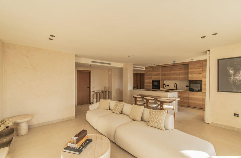 Apartment for sale in Benahavis, Málaga