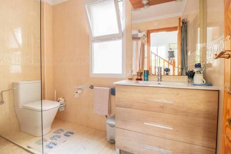 2 Schlafzimmer Stadthaus zu verkaufen