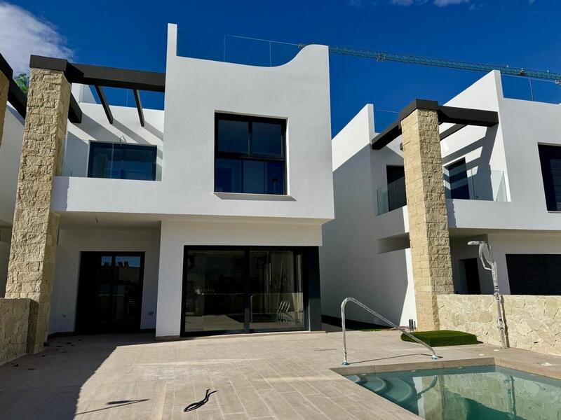 квартира продается в Pilar de la Horadada, Alicante