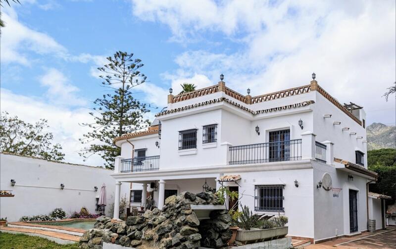 Villa à vendre dans Marbella, Málaga