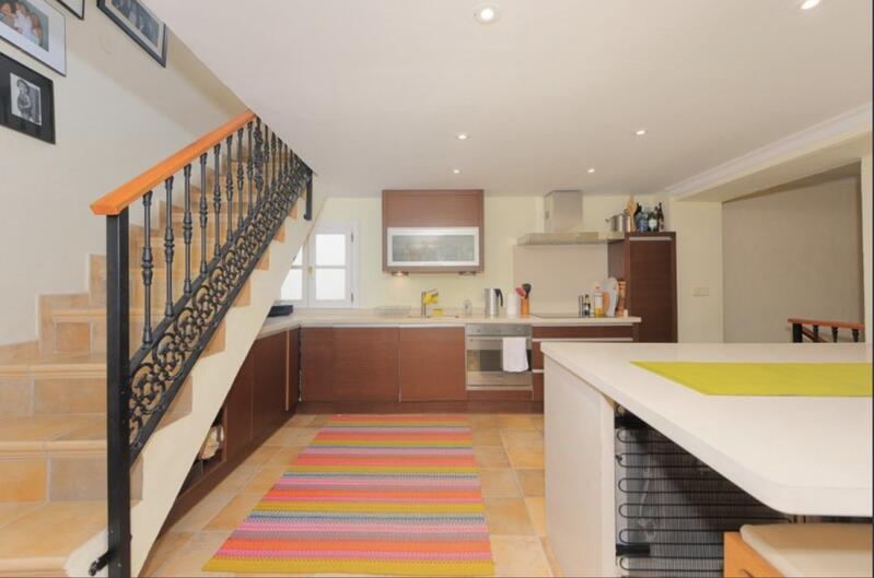 3 bedroom Townhouse for sale