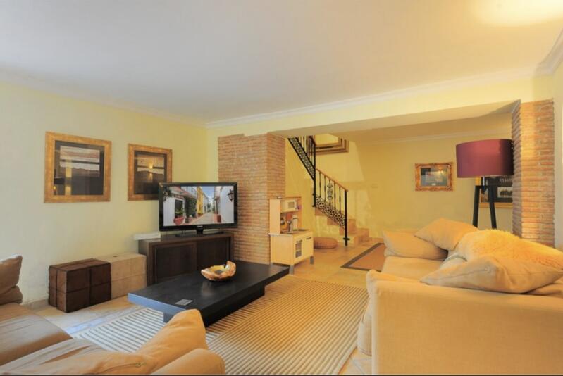 3 bedroom Townhouse for sale