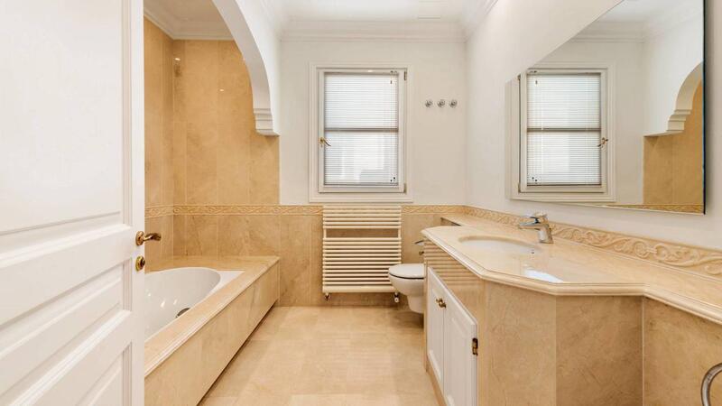 8 soveværelse Villa til salg