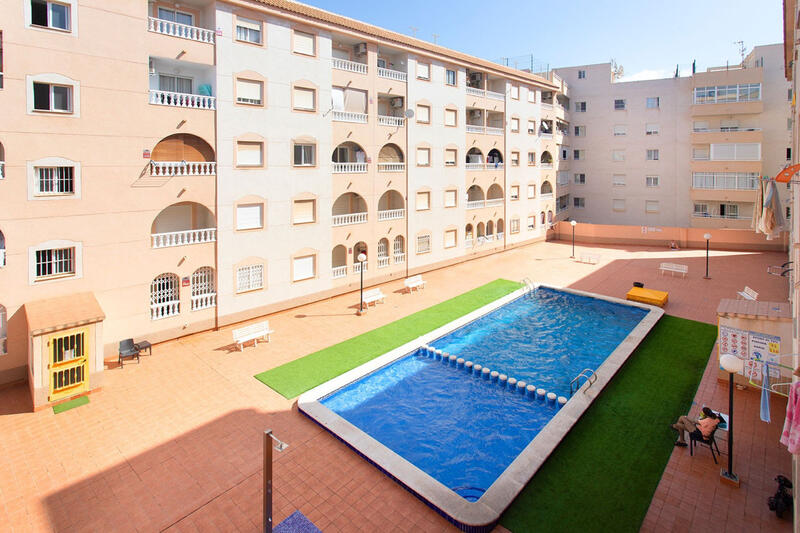 Appartement zu verkaufen in Torrevieja, Alicante