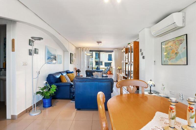 4 Schlafzimmer Stadthaus zu verkaufen