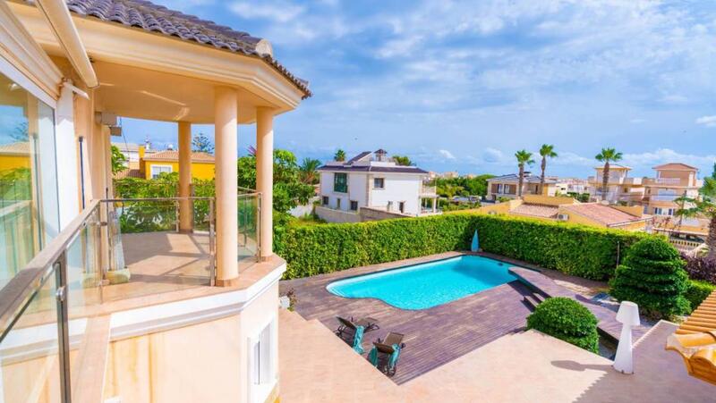 4 bedroom Villa for sale