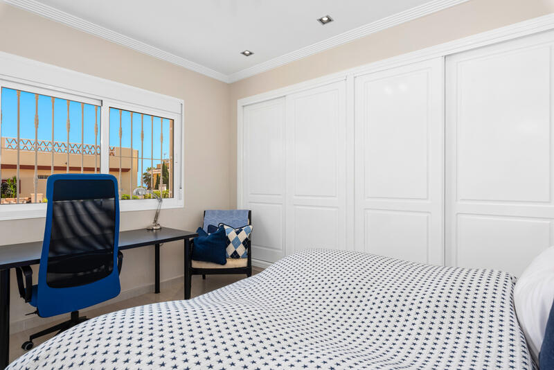 4 Cuarto Villa en venta