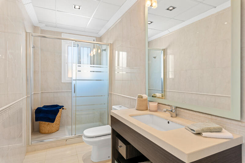 4 Cuarto Villa en venta