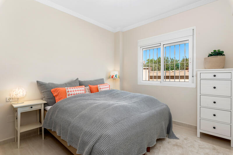 4 Cuarto Villa en venta