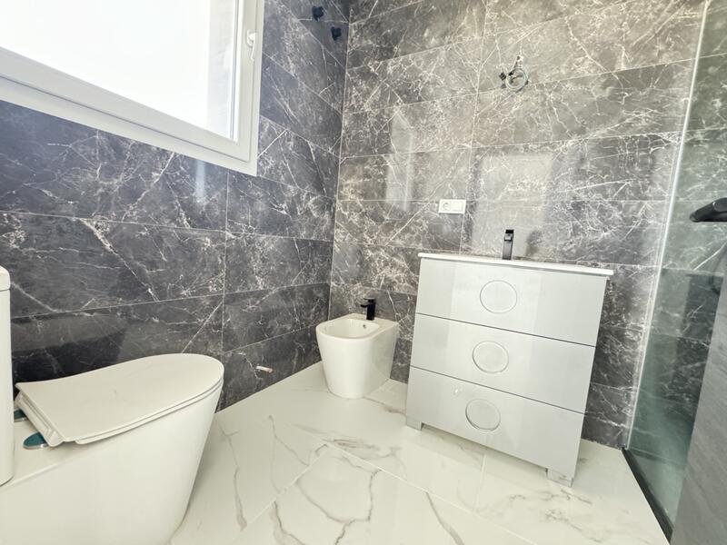 4 Cuarto Villa en venta