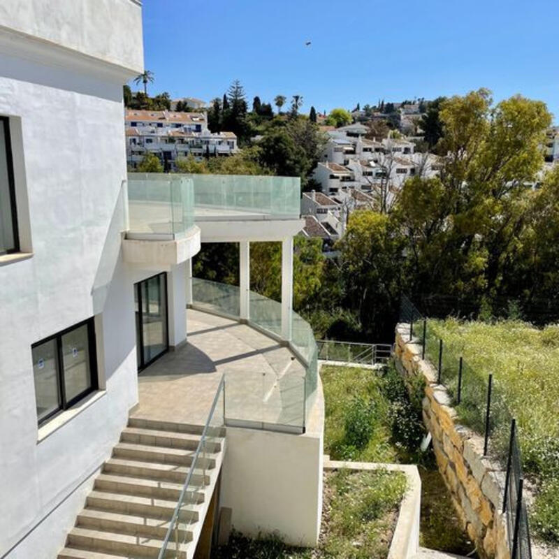5 bedroom Villa for sale