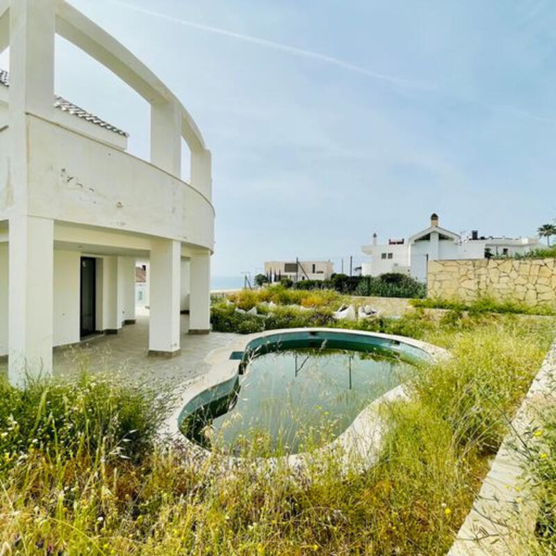 5 bedroom Villa for sale