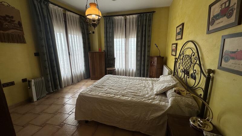 4 bedroom Villa for sale