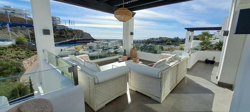 3 bedroom Apartment for sale