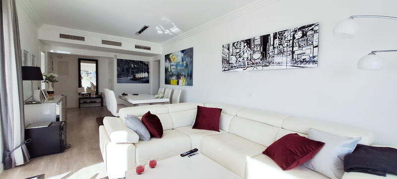 3 bedroom Apartment for sale
