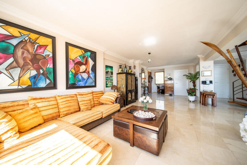 3 bedroom Apartment for sale