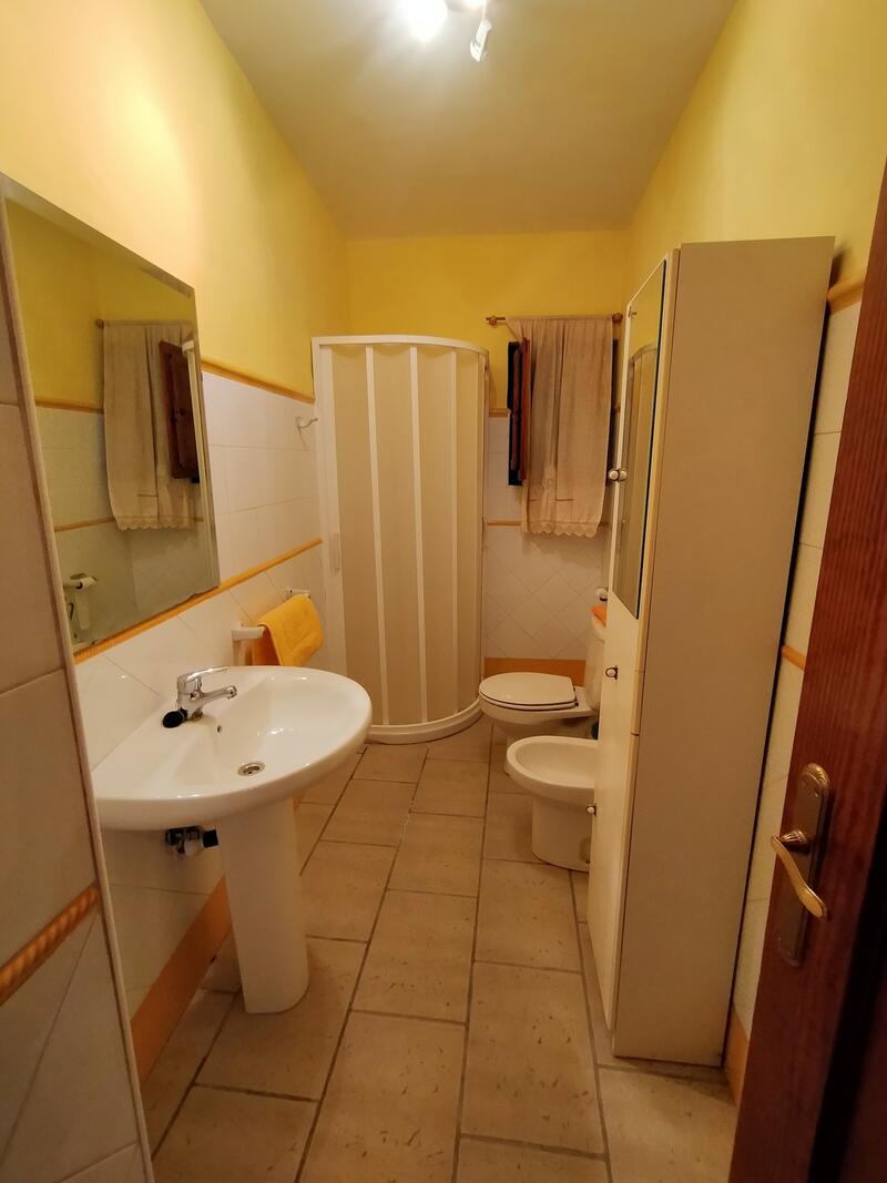 5 bedroom Townhouse for sale