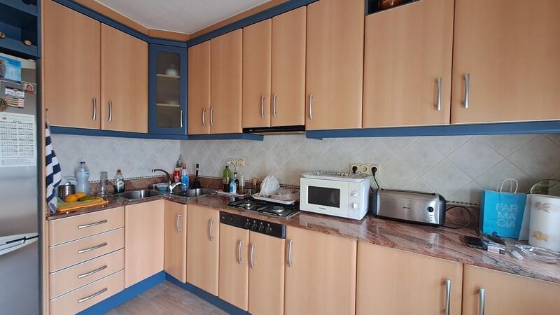 3 slaapkamer Gezinswoning Te koop