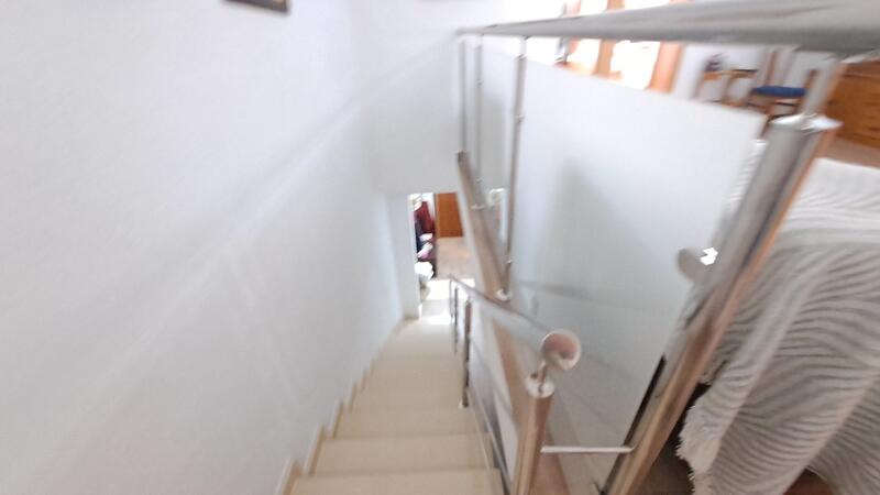 3 slaapkamer Gezinswoning Te koop