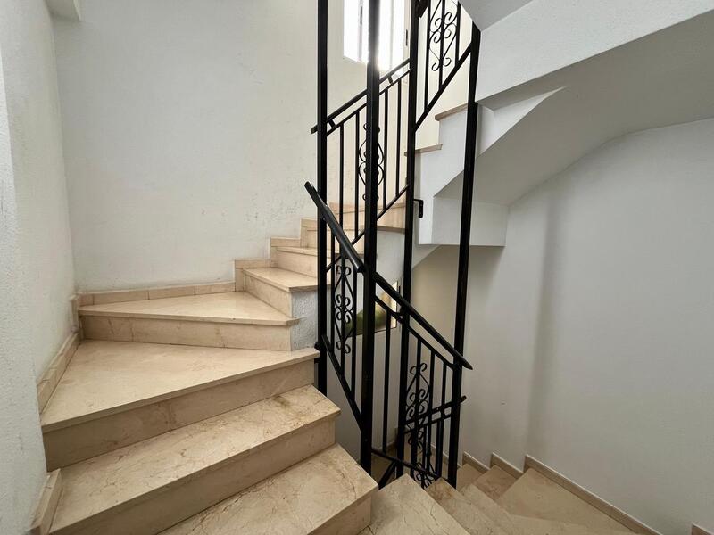 4 slaapkamer Appartement Te koop