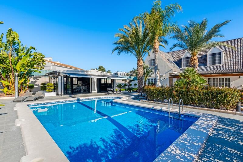 5 bedroom Villa for sale