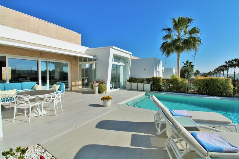 3 Cuarto Villa en venta