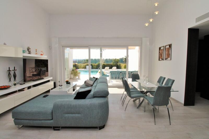 3 Cuarto Villa en venta