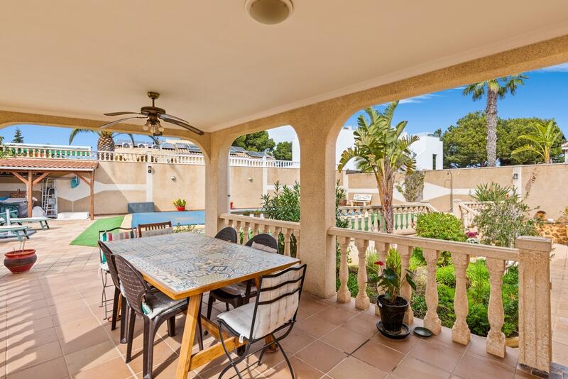 4 Schlafzimmer Villa zu verkaufen