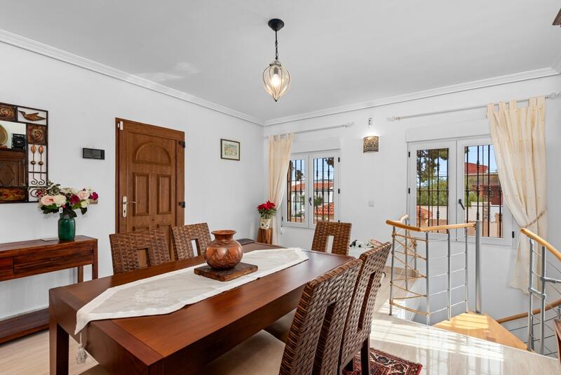 4 Schlafzimmer Villa zu verkaufen