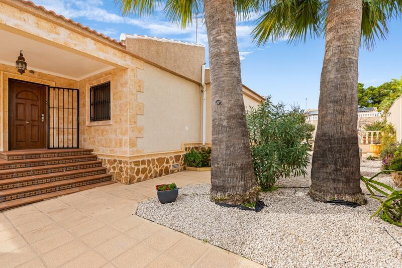 4 Schlafzimmer Villa zu verkaufen