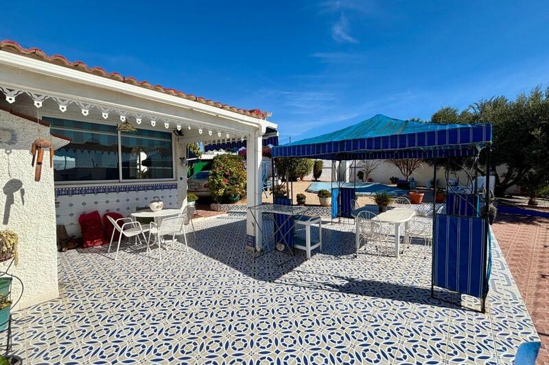 4 Cuarto Villa en venta