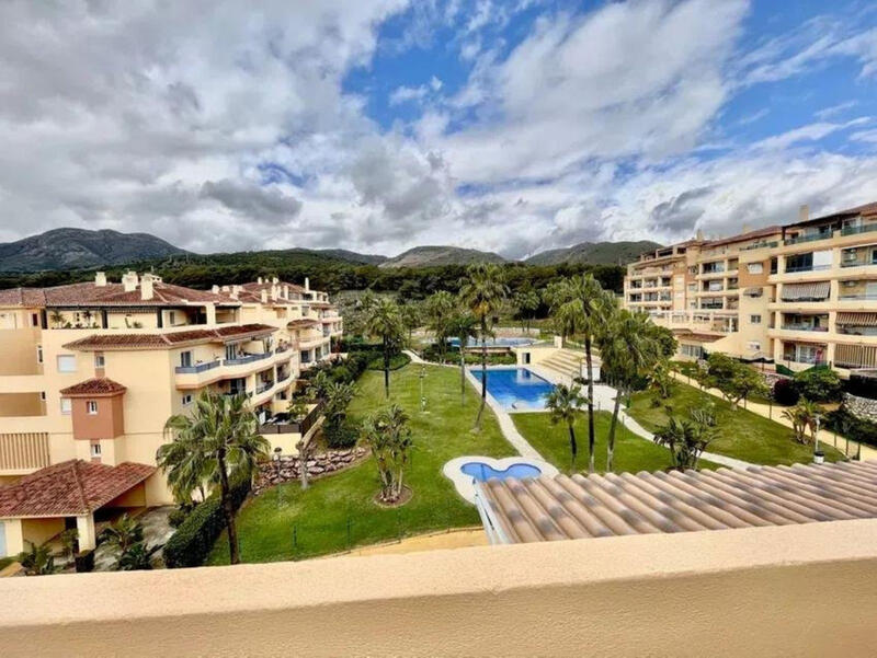 3 bedroom Apartment for sale