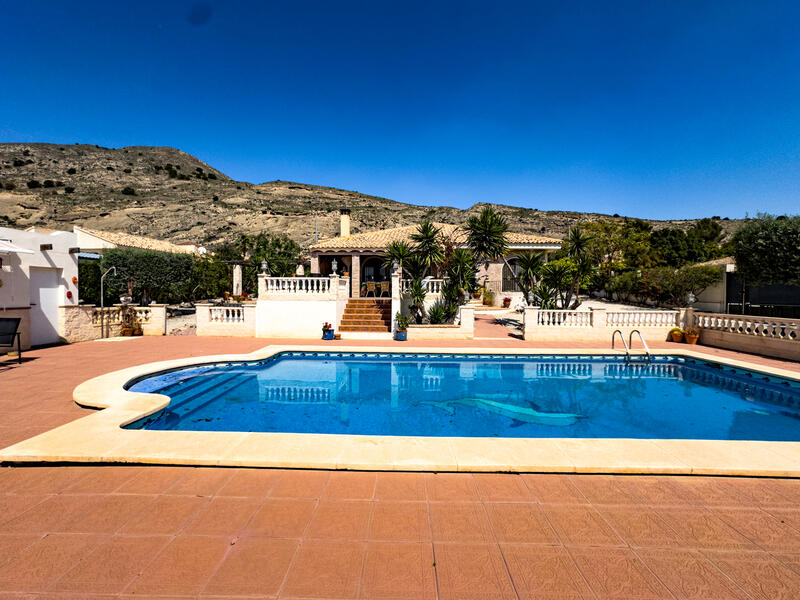 3 Cuarto Villa en venta
