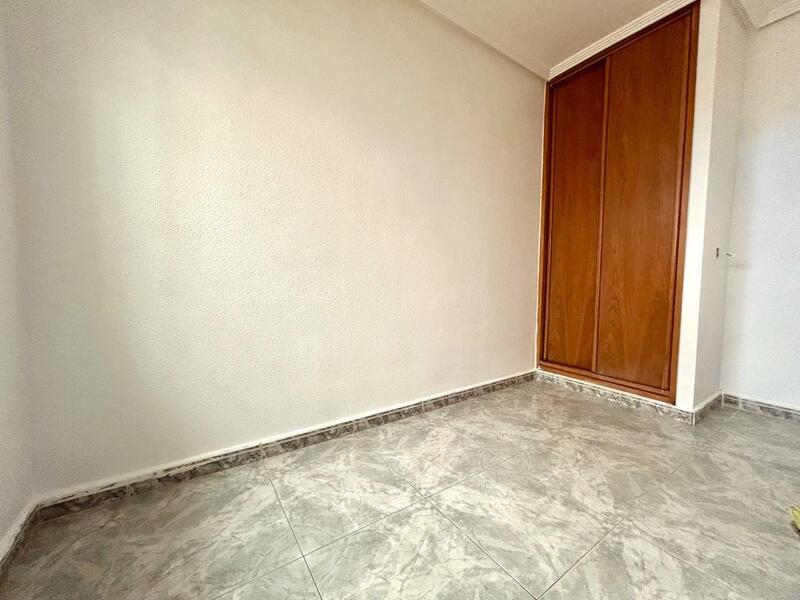 3 slaapkamer Gezinswoning Te koop