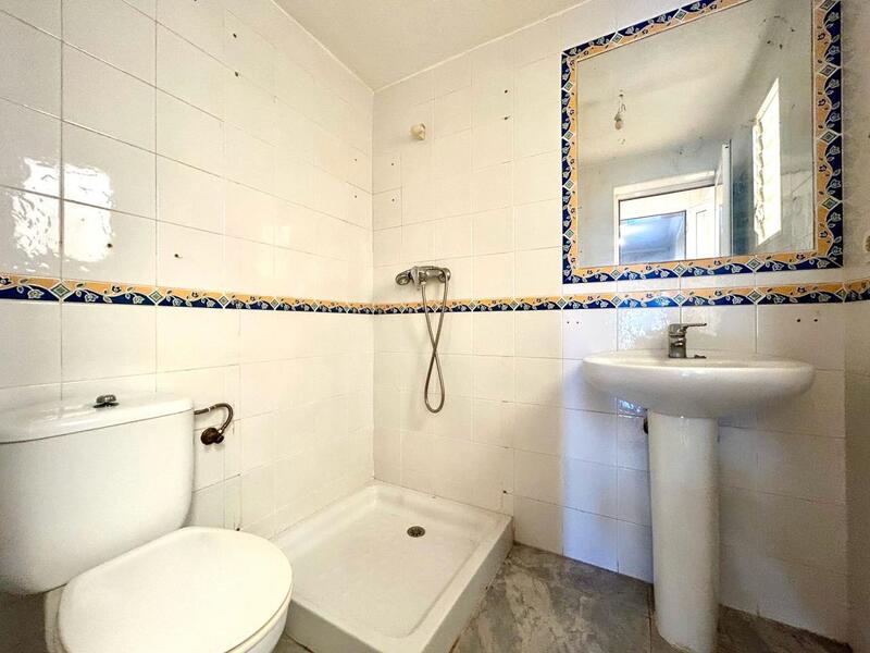 3 slaapkamer Gezinswoning Te koop