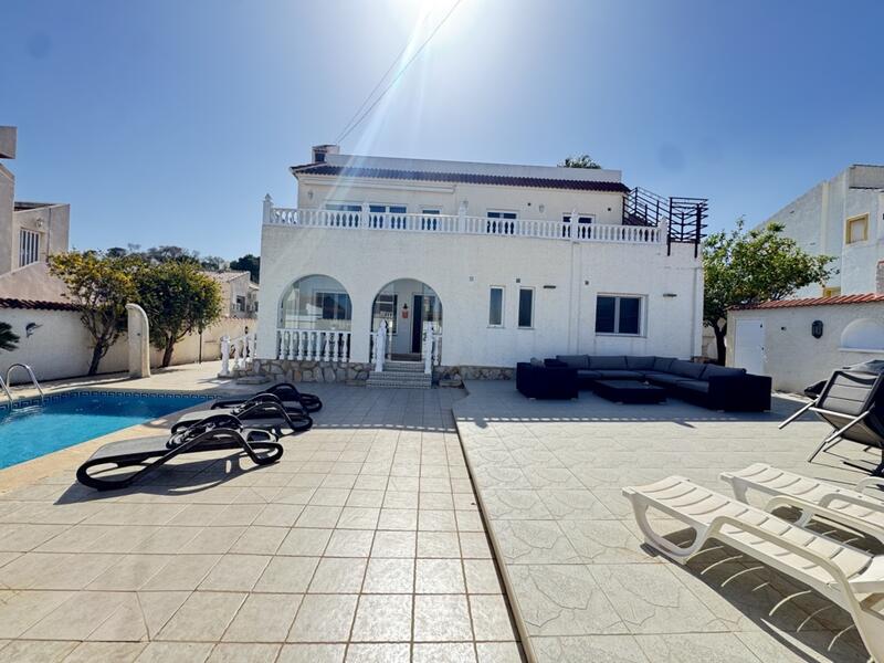 5 Cuarto Villa en venta