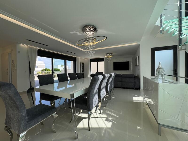 5 Cuarto Villa en venta