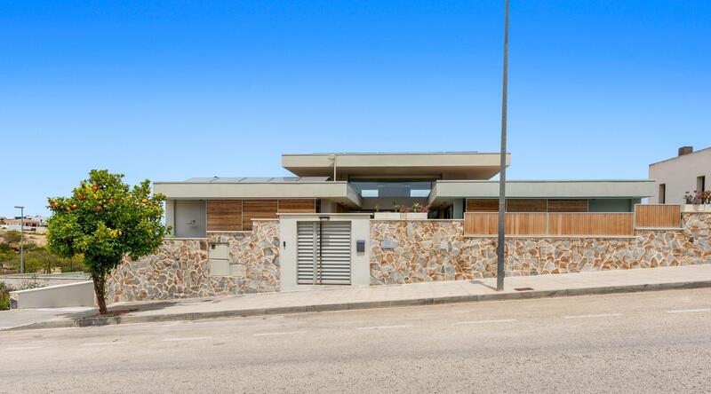 Villa til salgs i Benijófar, Alicante