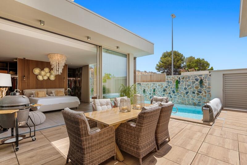 6 bedroom Villa for sale
