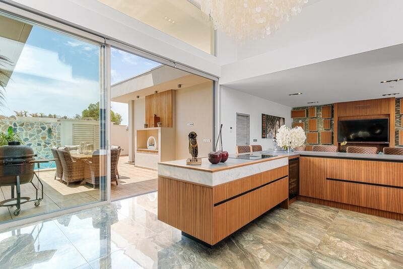 6 bedroom Villa for sale