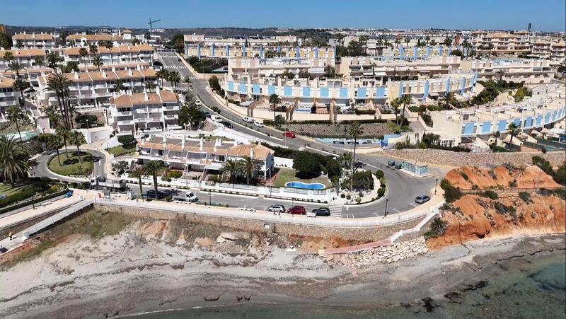 Villa till salu i Dehesa de Campoamor, Alicante